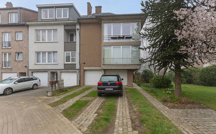 Appartementsgebouw te koop in Halle