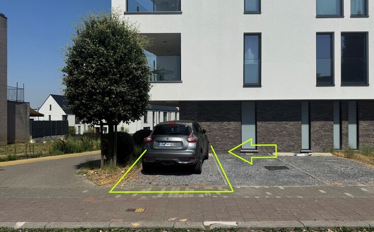 Buitenstaanplaats te koop in Sint-Pieters-Leeuw