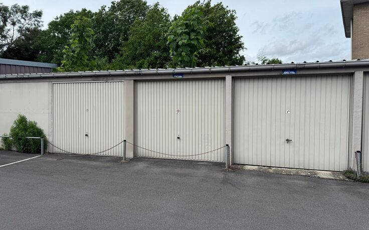Gesloten garagebox te huur in Sint-Pieters-Leeuw