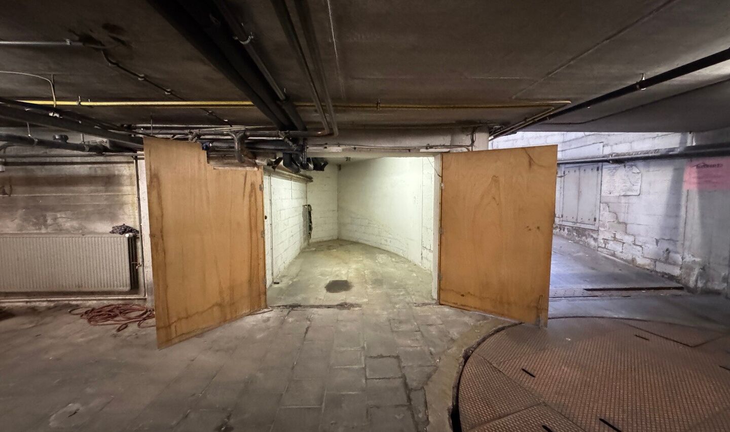 Garage (ferme) &agrave; vendre &agrave; Anderlecht