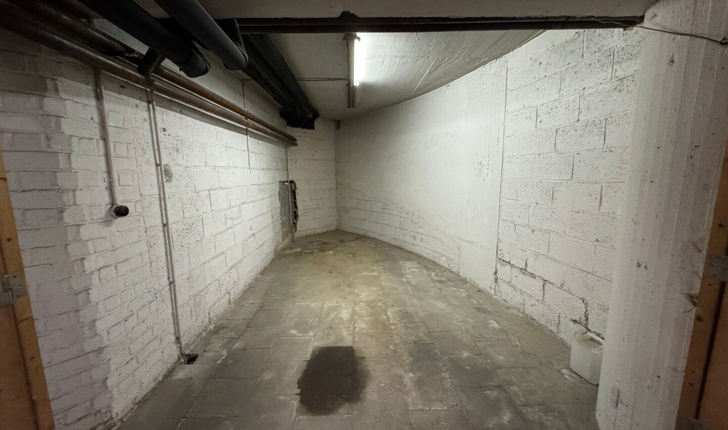 Garage (ferme) &agrave; vendre &agrave; Anderlecht