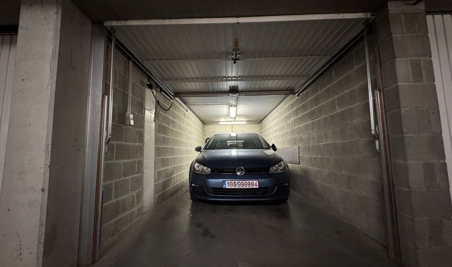 Garage (ferme) &agrave; vendre &agrave; Sint-Jans-Molenbeek