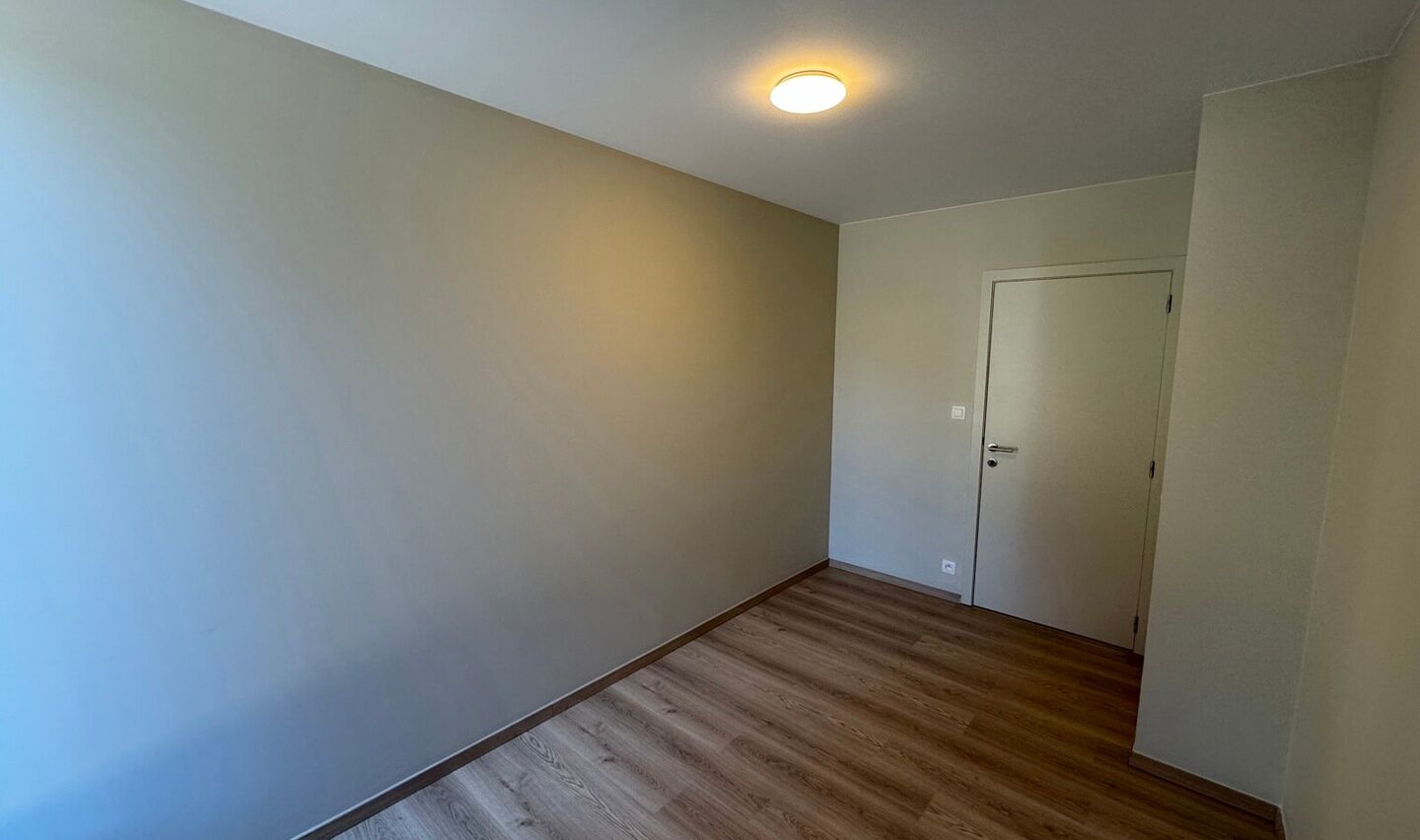 Gelijkvloerse verdieping te huur in Halle