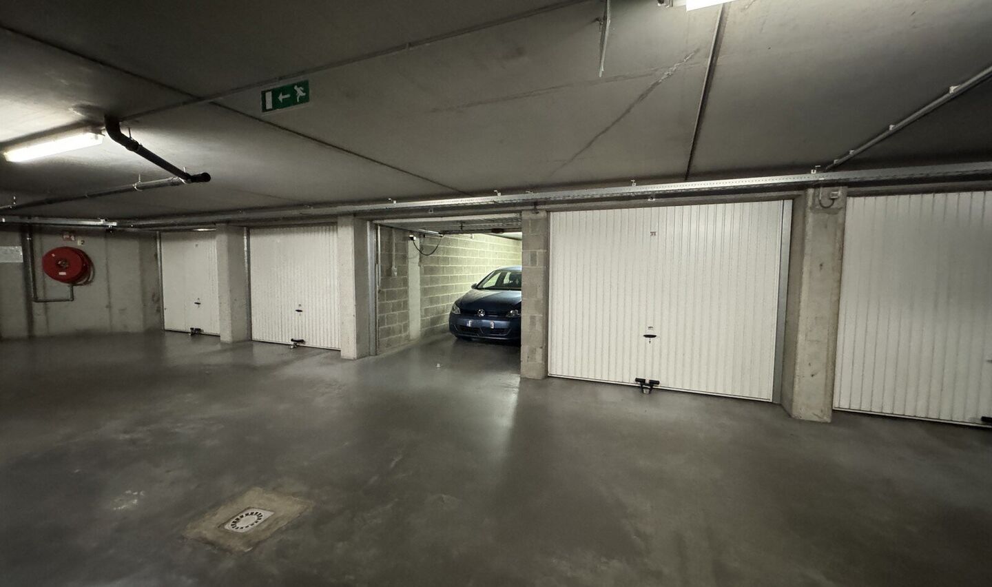 Gesloten garagebox te koop in Sint-Jans-Molenbeek