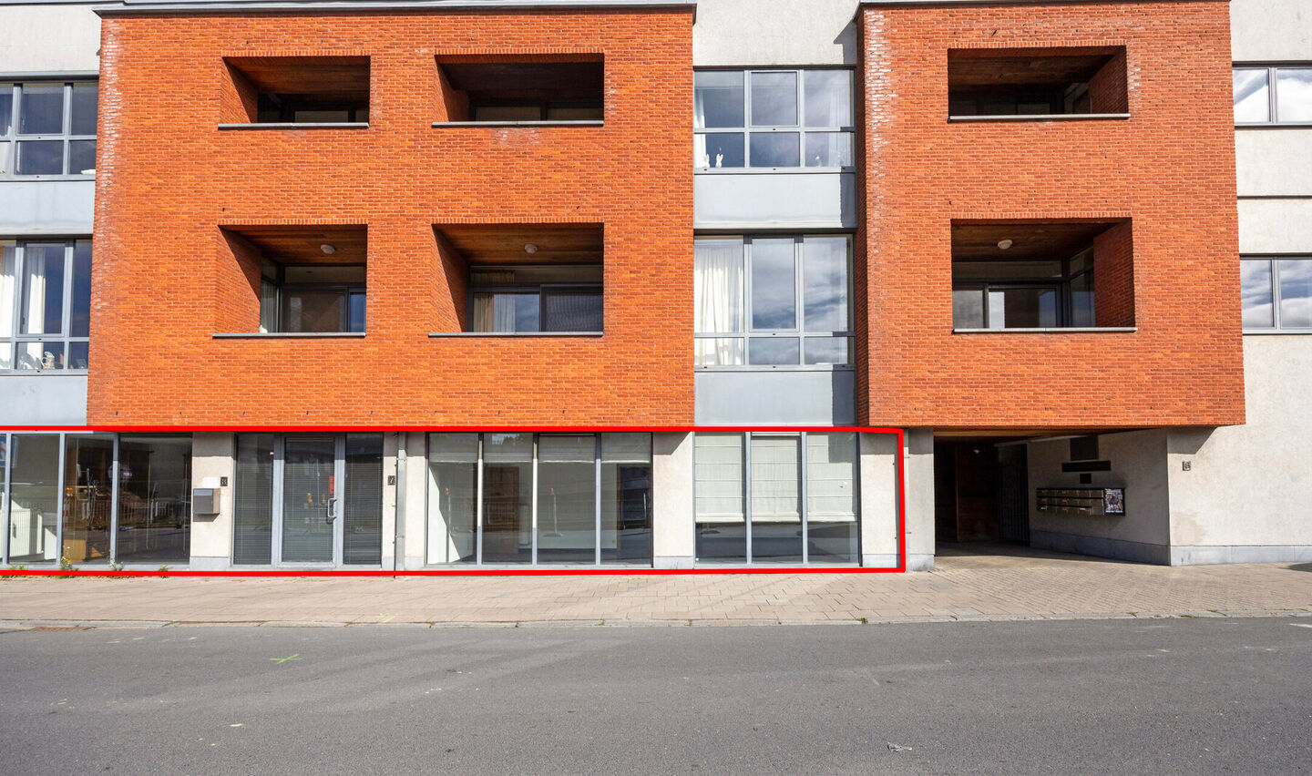 Individuele handelszaak te huur in Halle