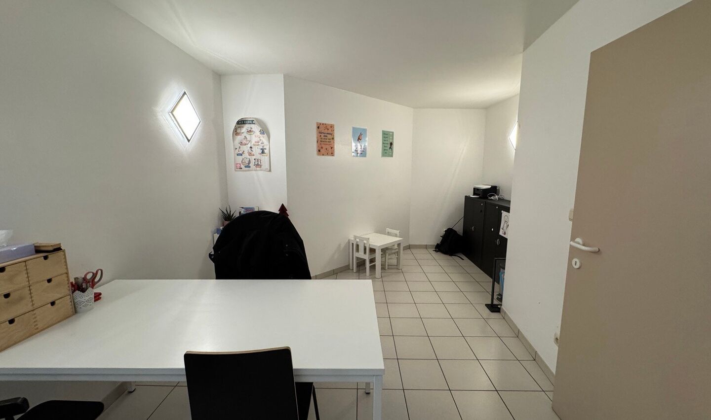 Kantoor te huur in Sint-Pieters-Leeuw