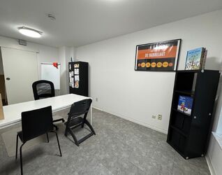 Bureaux &agrave; louer &agrave; Sint-Pieters-Leeuw