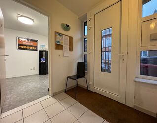 Bureaux &agrave; louer &agrave; Sint-Pieters-Leeuw