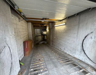 Garage (ferme) &agrave; vendre &agrave; Anderlecht