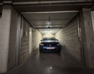 Garage (ferme) à vendre à Sint-Jans-Molenbeek