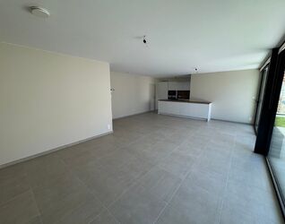 Gelijkvloerse verdieping te huur in Halle