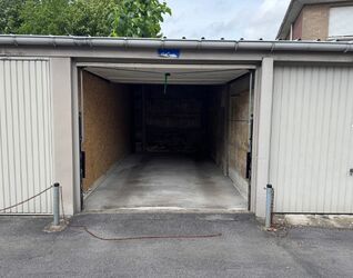 Gesloten garagebox te huur in Sint-Pieters-Leeuw