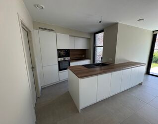 Rez-de-chauss&eacute;e &agrave; louer &agrave; Halle